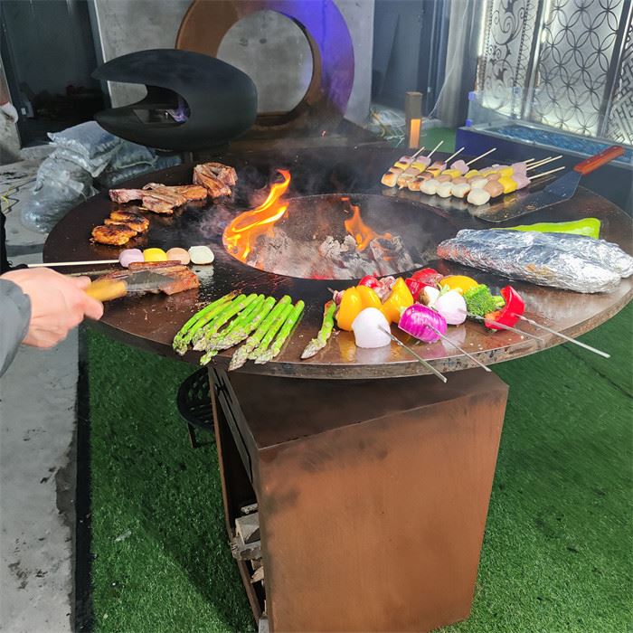 Churrasqueira de aço Coretn para cozinha ao ar livre no quintal
