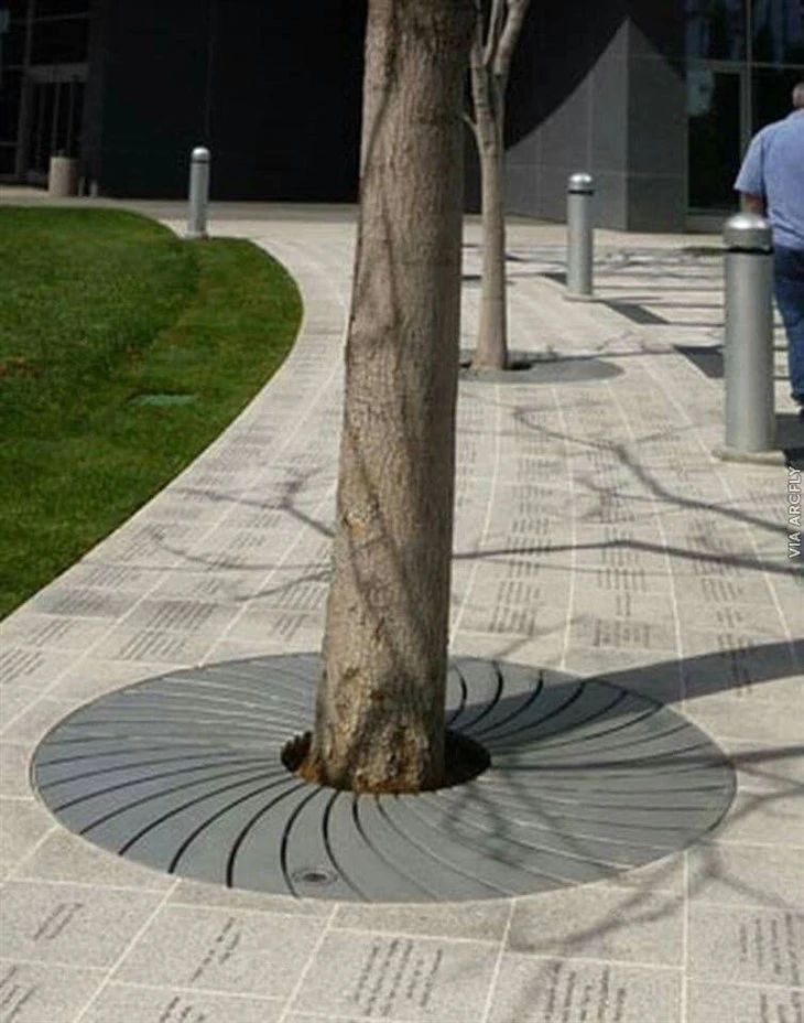 Outdoor Metal Made Tree Protection Grating