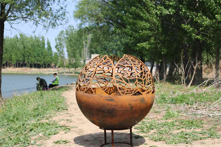 Fogueiras para esculturas em esfera externa em aço Corten