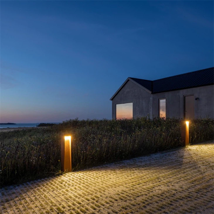 Square Decoration Led Light Corten Steel Bollard Light
